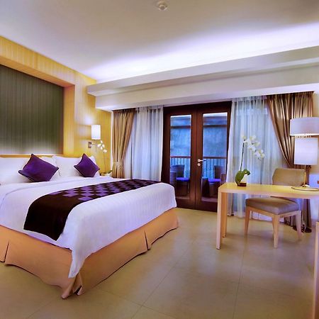 Quest Hotel Kuta By Aston Kültér fotó