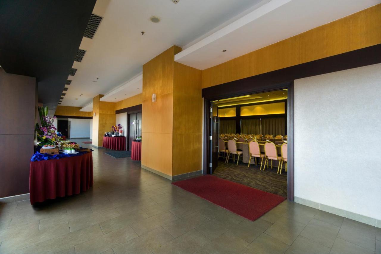 Quest Hotel Kuta By Aston Kültér fotó